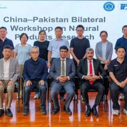 Pakistani Scientist delivers plenary lecture at China-Pakistan workshop