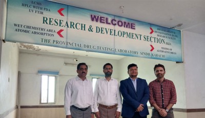 DRAP Senior Officials Visit Drug Testing Laboratory, Appreciate Work and Offer Technical Guidance