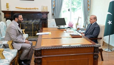 Health Minister Syed Mustafa Kamal Calls on Prime Minister Shehbaz Sharif