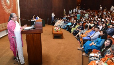AKU celebrates nurses and midwives as leaders shaping Pakistan’s health care future