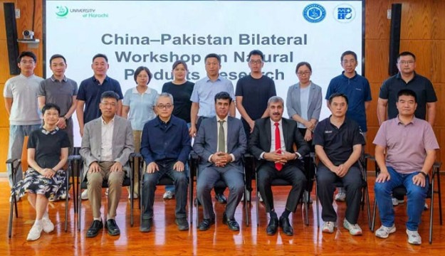 Pakistani Scientist delivers plenary lecture at China-Pakistan workshop