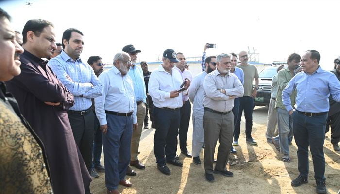 Mayor Karachi reviews sewerage treatment & water recycling projects for industrial use