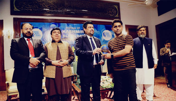 YDA JPMC congratulates Dr. Mehboob Noonari on receiving award from Governor Sindh