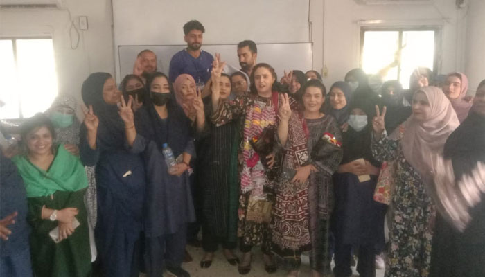 Reception held in honor of newly elected YNA Karachi President Shabana at Lyari General Hospital