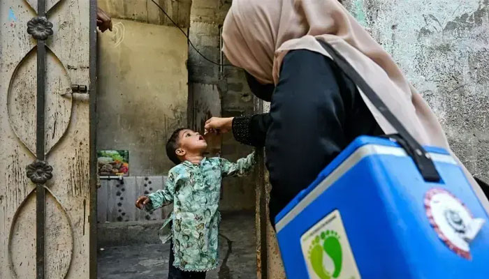 Special polio campaign launched in 20 Sindh districts, Karachi booster drive resumes