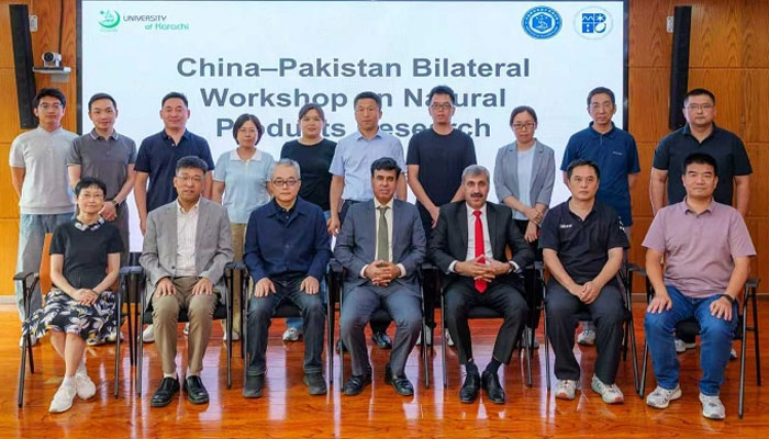 Pakistani Scientist delivers plenary lecture at China-Pakistan workshop