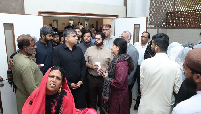 Health Secretary Tahir Hussain Sangi Conducts Emergency Visit to JPMC, Reviews Critical Issues