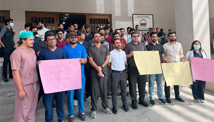Young Doctors Protest Outside JPMC OPD Complex, Threaten Suspension of Medical Services Over Assault on Colleagues